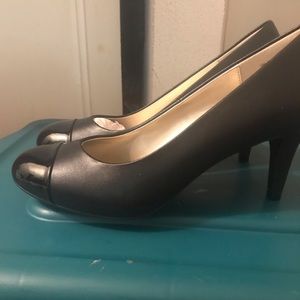 East 5th comfort heels